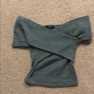 Off the shoulder crop top.